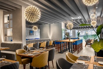 the art hotel