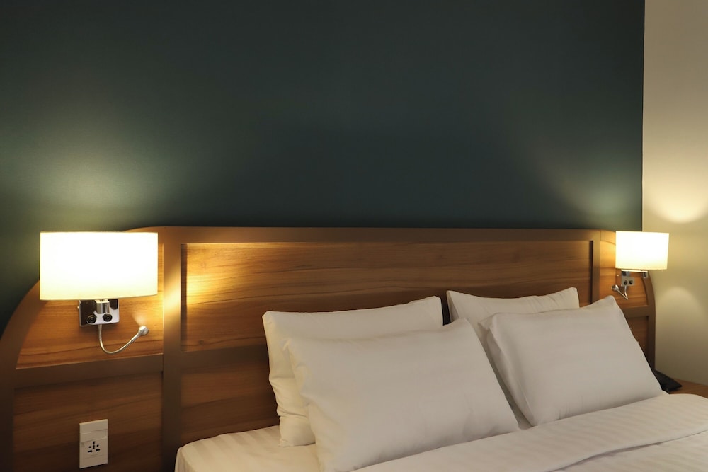 lanura apartments and hotel by zuzu