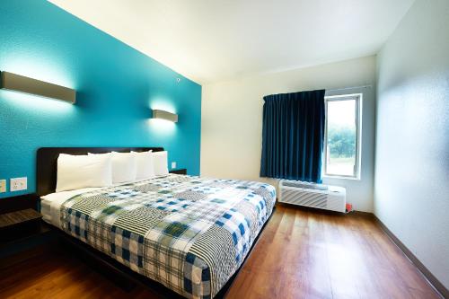 emblaze hotel