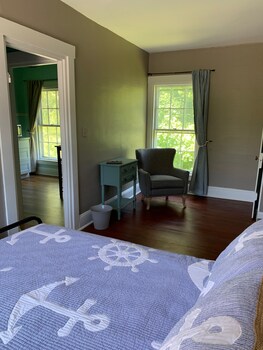 captain sweetsers inn