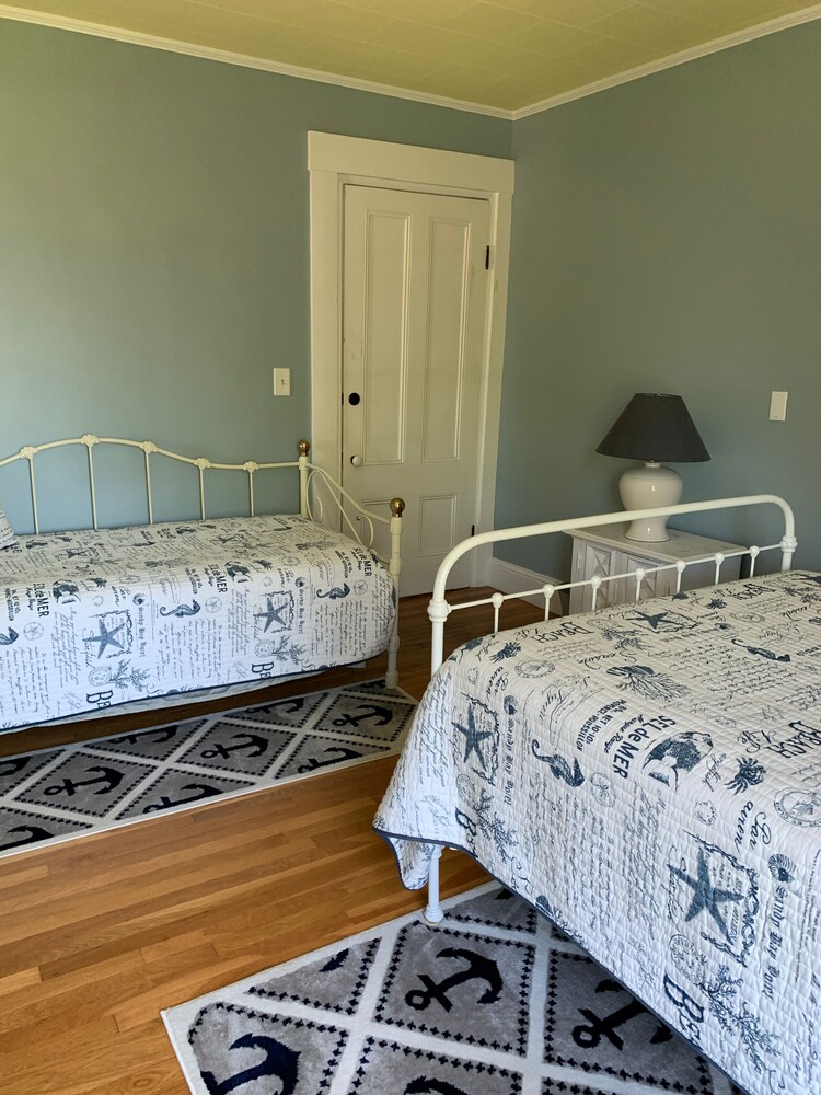 captain sweetsers inn