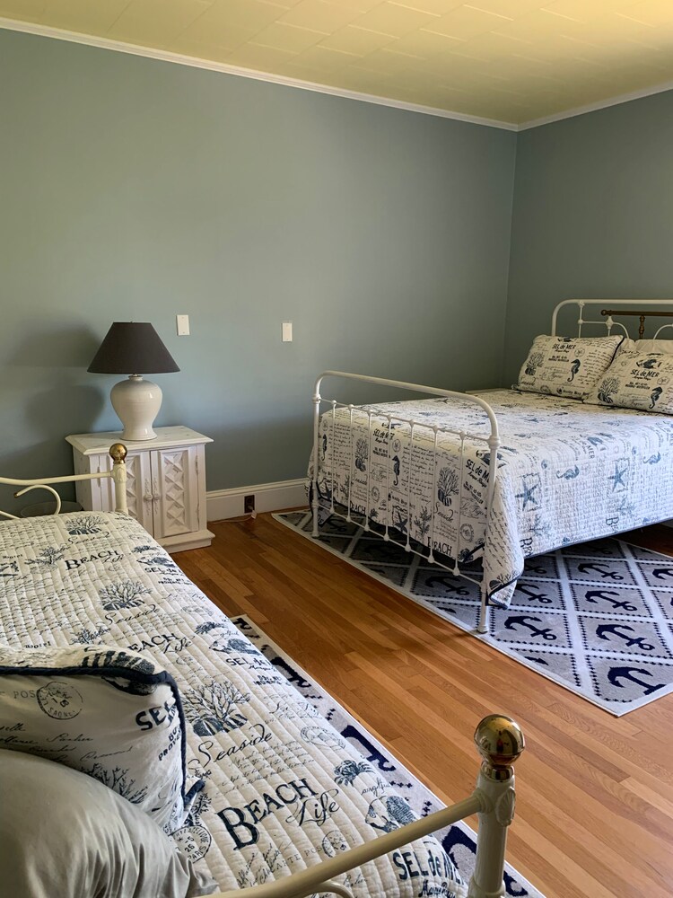 captain sweetsers inn