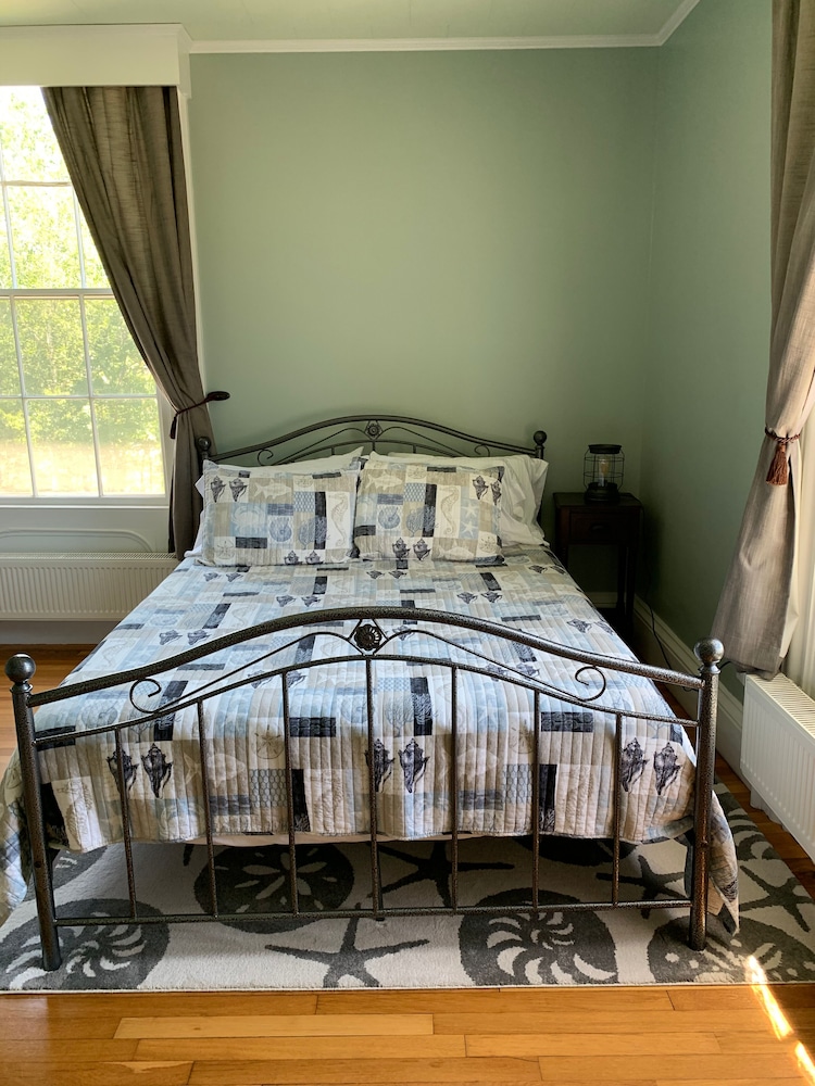 captain sweetsers inn