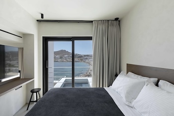 cubic mykonos seafront design suites