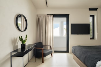 cubic mykonos seafront design suites