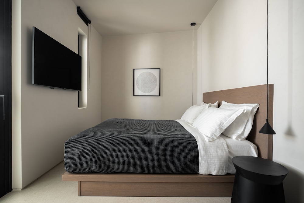 cubic mykonos seafront design suites
