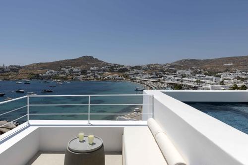 cubic mykonos seafront design suites