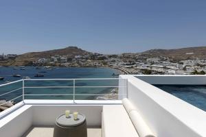 cubic mykonos seafront design suites