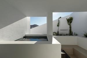 cubic mykonos seafront design suites