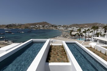 cubic mykonos seafront design suites