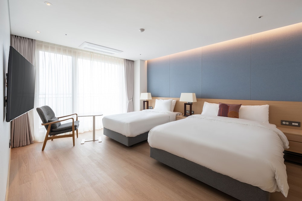 c one island hotel and resort jaeundo