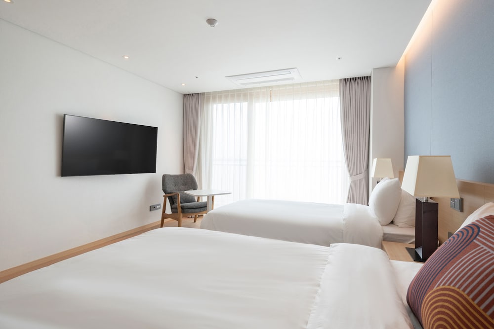 c one island hotel and resort jaeundo