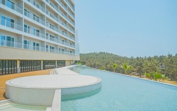 c one island hotel and resort jaeundo