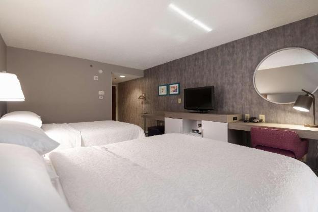 hampton inn east windsor