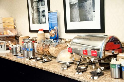 hampton inn east windsor