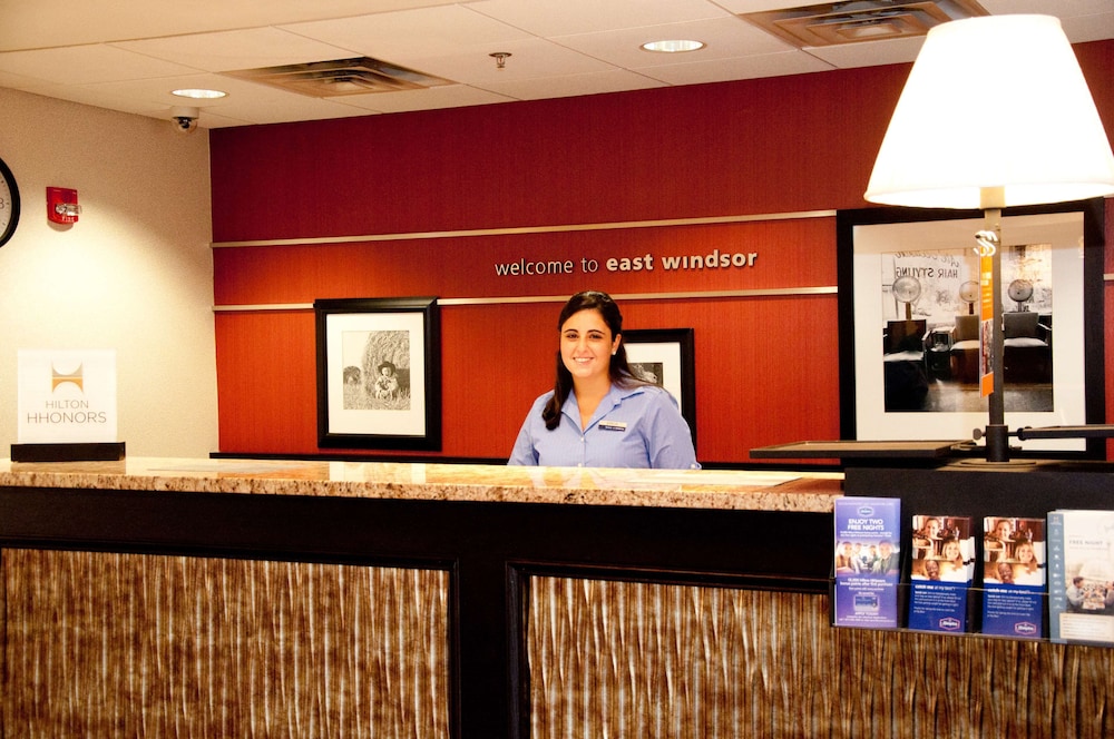 hampton inn east windsor