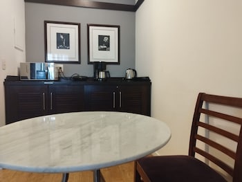 qsa anora spaces metropolis alphaville