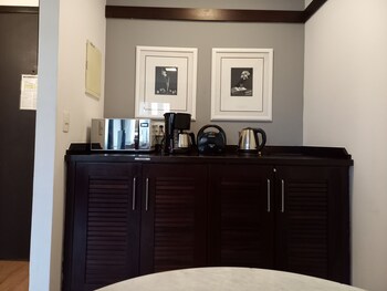 qsa anora spaces metropolis alphaville