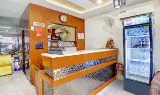 itsy hotels anjali mahal 500 mtrs from mathura railway station