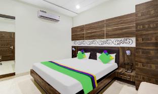 itsy hotels anjali mahal 500 mtrs from mathura railway station