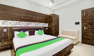 itsy hotels anjali mahal 500 mtrs from mathura railway station