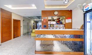 itsy hotels anjali mahal 500 mtrs from mathura railway station