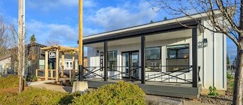 the boutique retreat