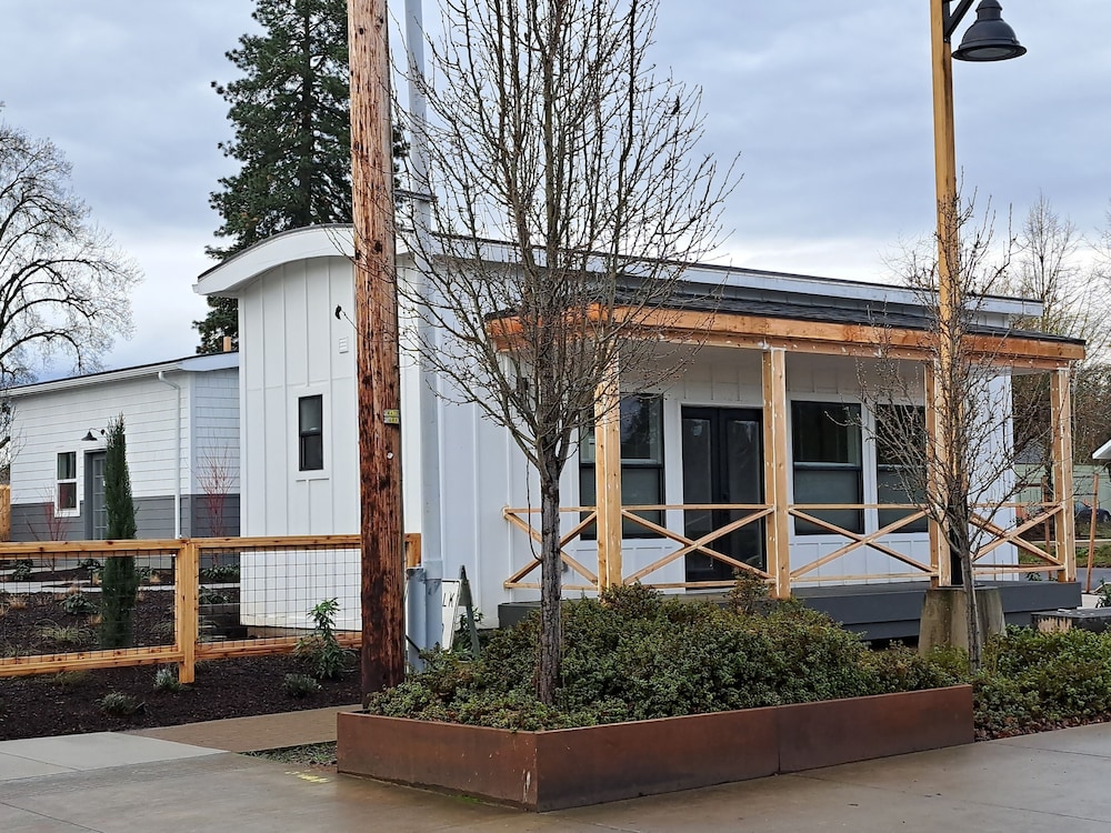 the boutique retreat