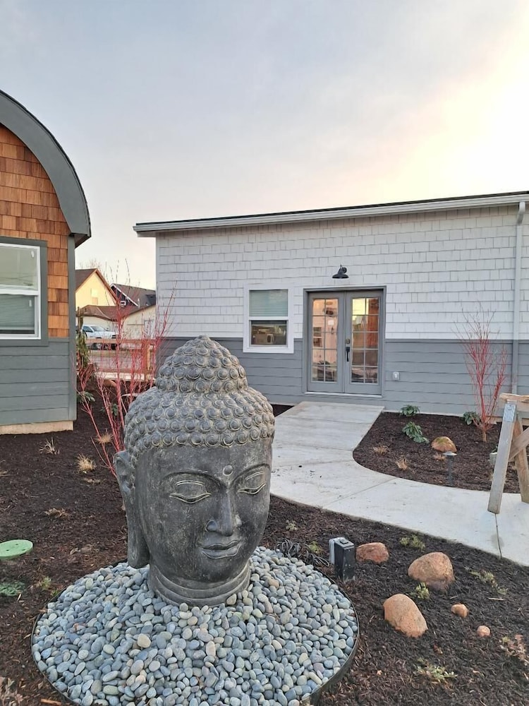 the boutique retreat