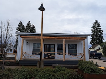 the boutique retreat