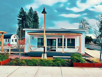 the boutique retreat