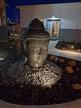 the boutique retreat