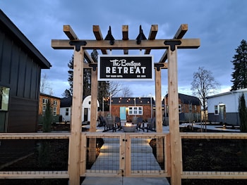 the boutique retreat