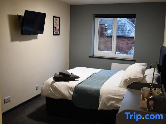 The Bridge,Worcester>>Tenbury Wells,3 star
