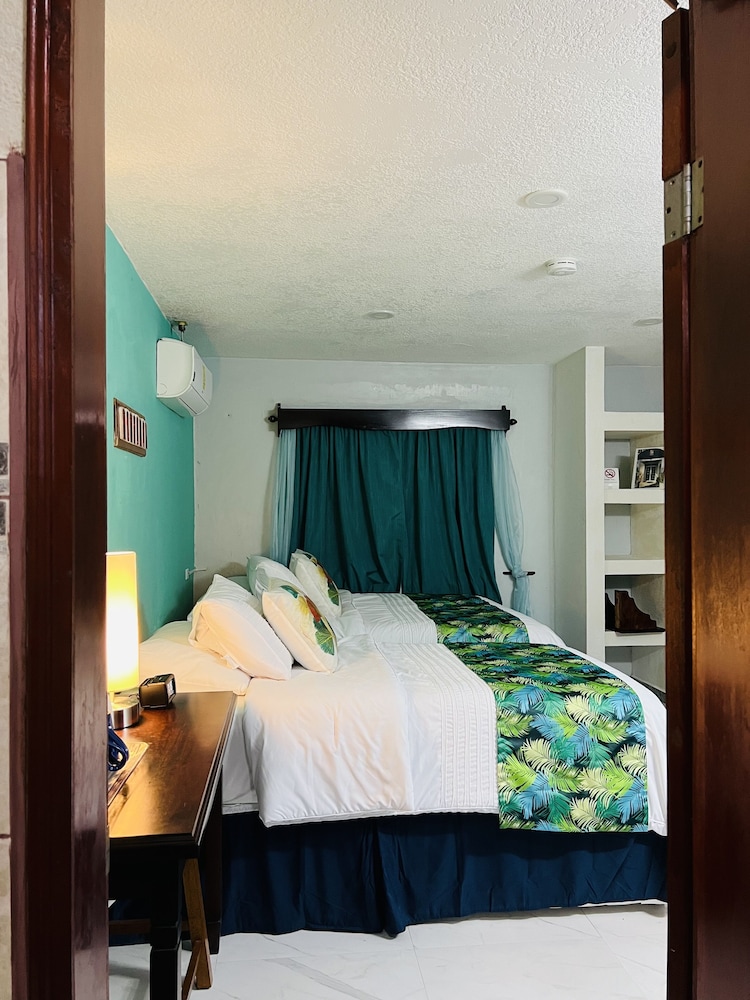 one south place hotel