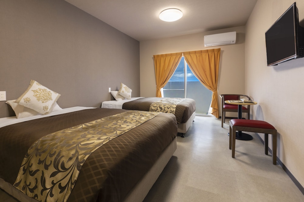 mr kinjo miyakojima aparagi resort 1