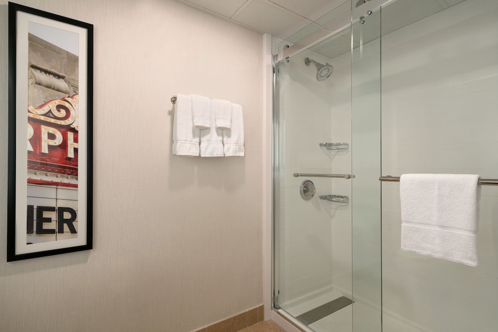 crowne plaza englewood by ihg