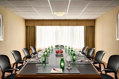 crowne plaza englewood by ihg