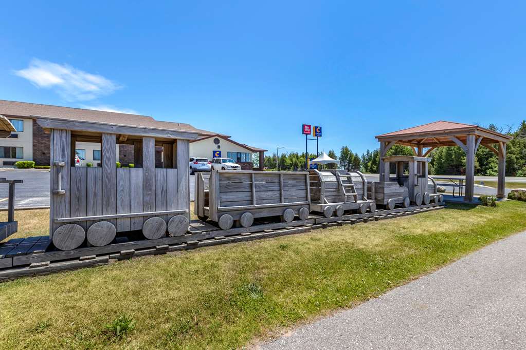 comfort inn manistique