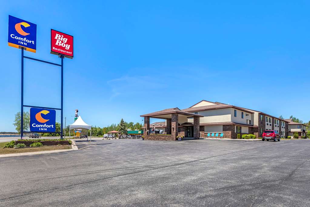 comfort inn manistique