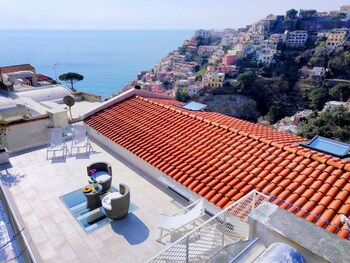 casa cristallo in positano