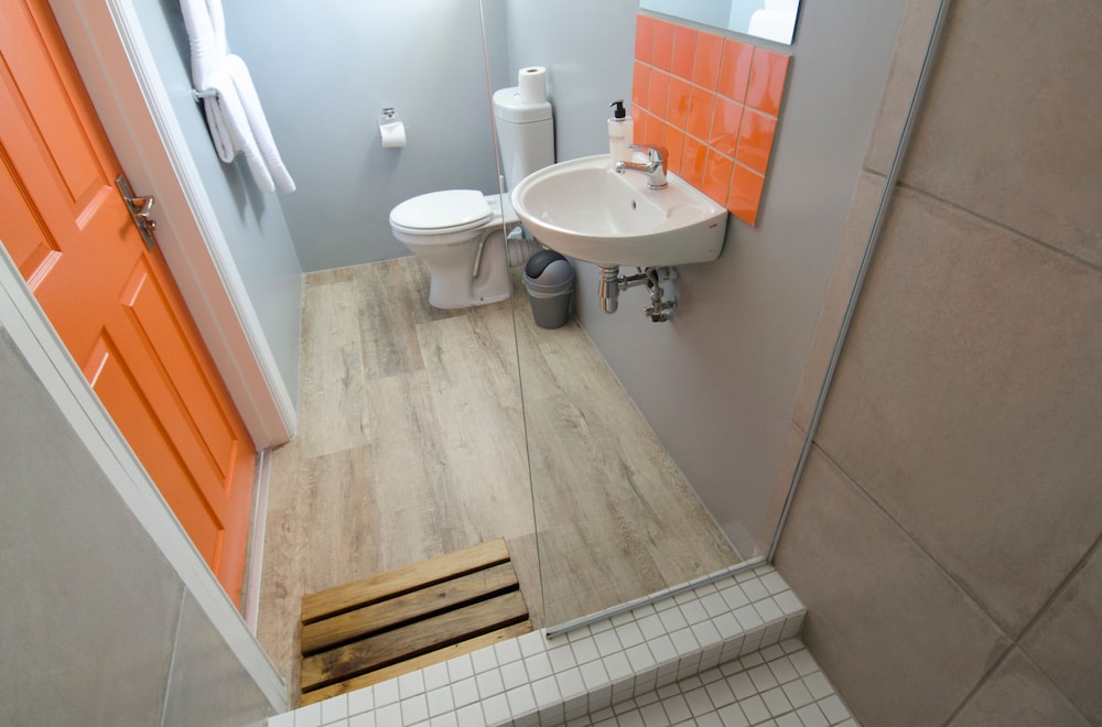 never at home green point hostel