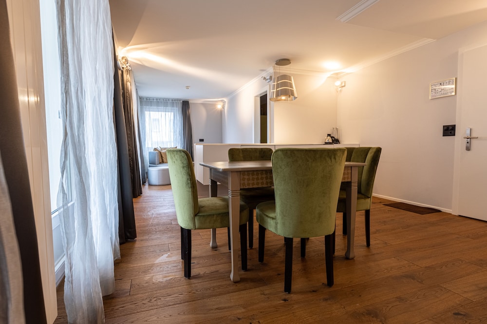 home hotel arosa