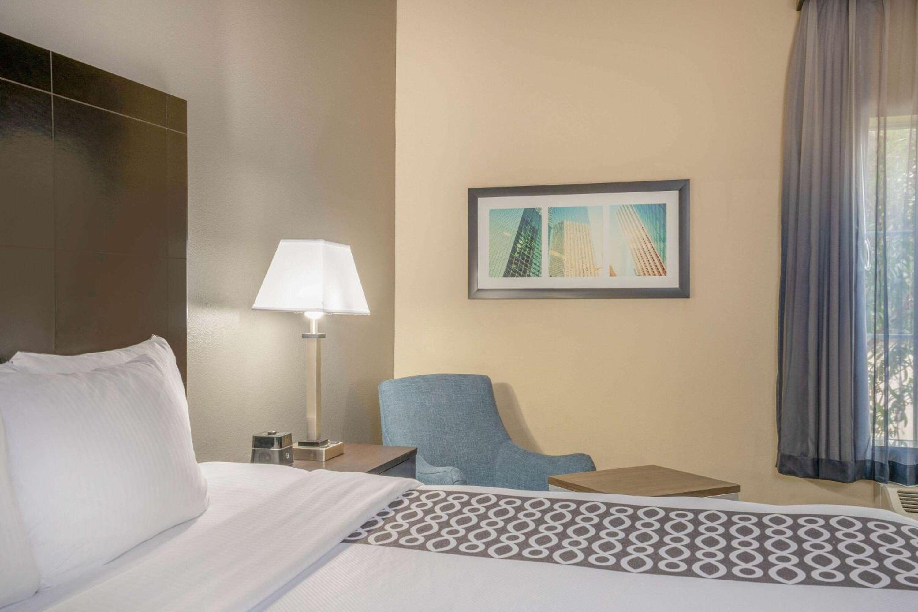 hampton inn erie south