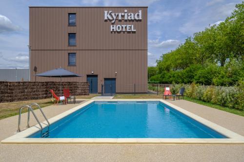 Kyriad Tour Sud - Ballan Mire,Za La Chataigneraie Rue Du Sirocco,3 star