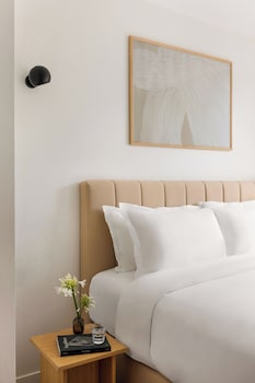 yvette hotel porte de versailles sonder by marriott bonvoy