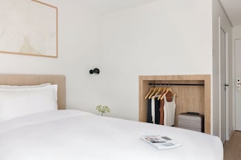 yvette hotel porte de versailles sonder by marriott bonvoy