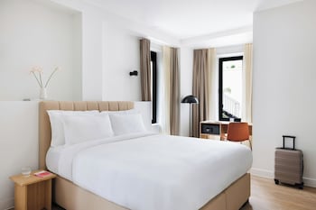 yvette hotel porte de versailles sonder by marriott bonvoy