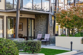 the beacon 2 bedroom town center apartment 614