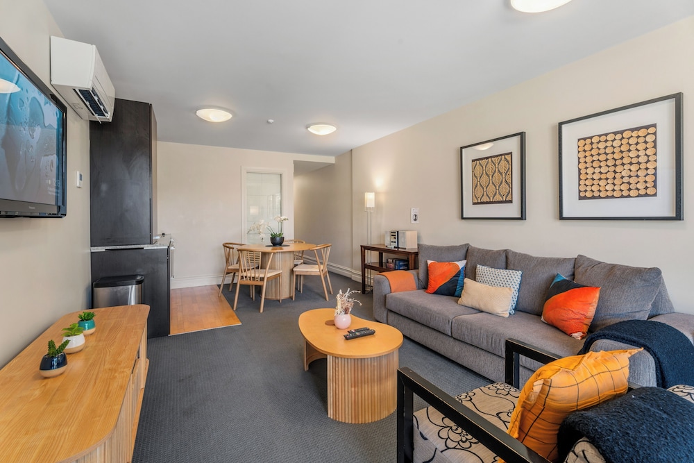 the beacon 2 bedroom town center apartment 614